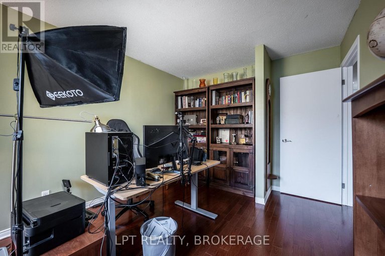 28910041/491-valade-crescent/fallingbrookpineridge/ottawa/ontario/K4A2W6_36