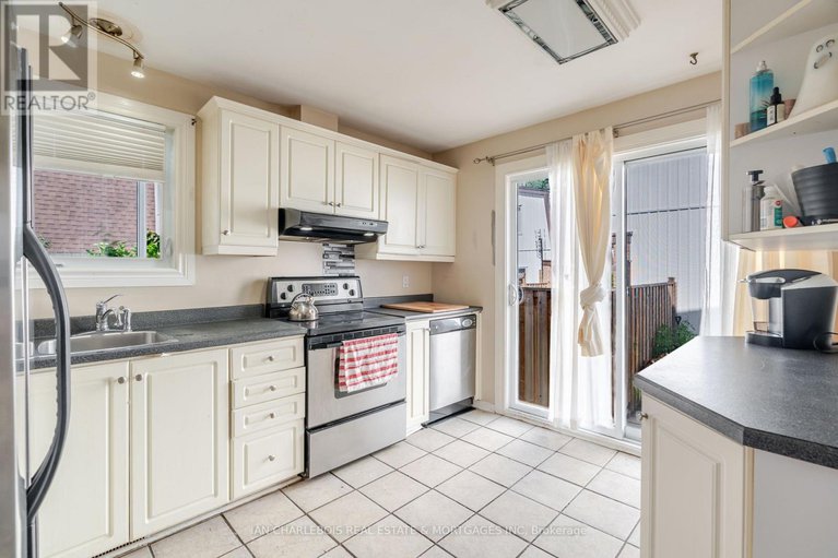 28837595/31-837-eastvale-drive/beaconwood/ottawa/ontario/K1J7T5_4
