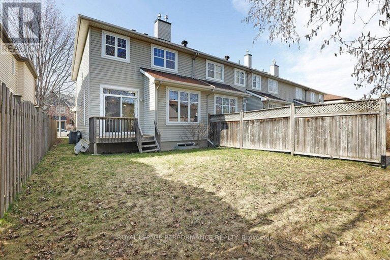 29648460/203-bradwell-way/blossom-parkkemp-parkfindlay-creek/ottawa/ontario/K1T4J4_34