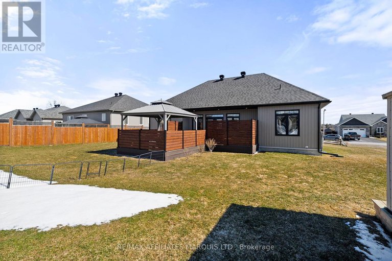 29533245/74-jim-brownell-boulevard/long-sault/south-stormont/ontario/K0C1P0_37