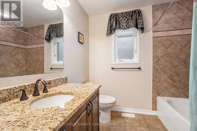 28981674/221-madhu-crescent/mooneys-bay/ottawa/ontario/K2C4J2_33