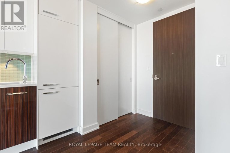 29639805/1506-111-champagne-avenue-s/west-centre-town/ottawa/ontario/K1S5V3_8