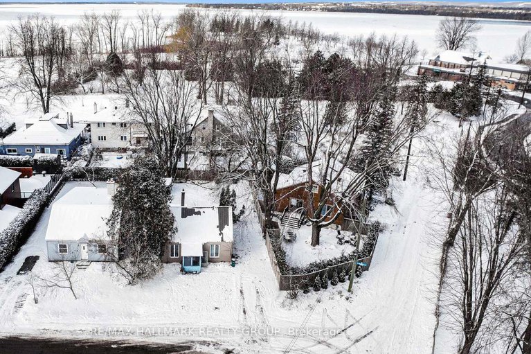 29182655/2821-haughton-avenue/britannia/ottawa/ontario/K2B6Z2_2