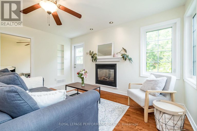 28688140/3038-southmore-drive-e/riverside-park-south/ottawa/ontario/K1V6Z4_20