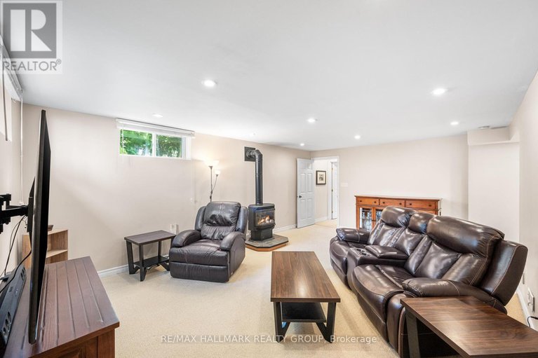 28597247/412-oxford-street-e/kemptville/north-grenville/ontario/K0G1J0_26