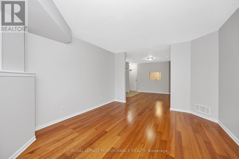 29029575/2-80-briargate-private/springridgeeast-village/ottawa/ontario/K4A0C3_11