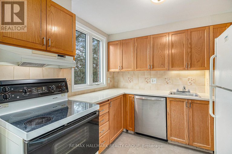 29126202/b-6716-jeanne-darc-boulevard-n/convent-glen-north/ottawa/ontario/K1C6E9_9