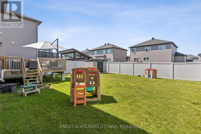 28649203/529-lucent-street/village-of-russell/russell/ontario/K4R0G3_47