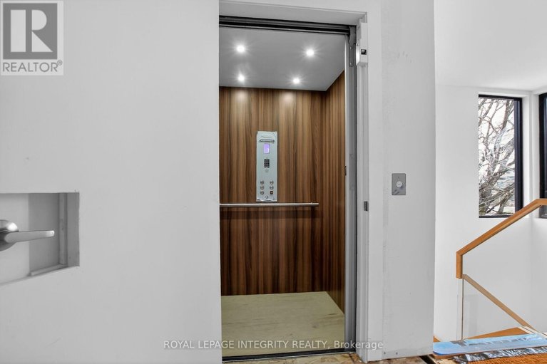 29487124/112-queen-elizabeth-drive/ottawa-centregolden-triangle/ottawa/ontario/K2P0Z5_43