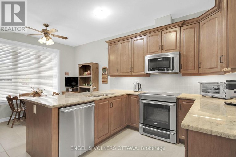 28712729/103-magnolia-way-e/north-grenville-twp-kemptville-south/north-grenville/ontario/K0G1J0_8
