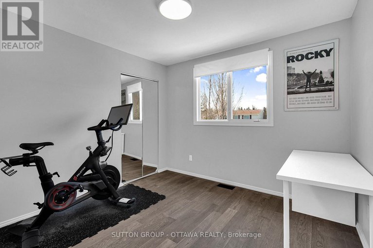 28535998/13-weatherwood-crescent/pineglencountry-place/ottawa/ontario/K2E7C5_32