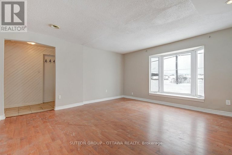 29142906/458-river-road/riverside-southgloucester-glen/ottawa/ontario/K1V1E7_13