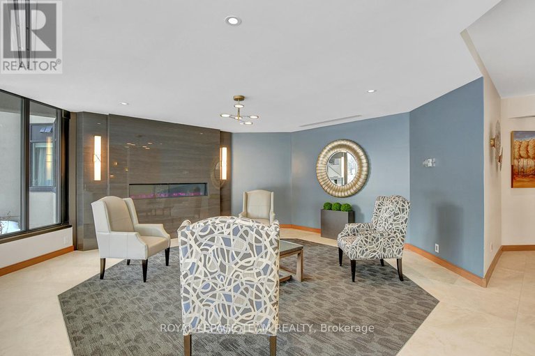 28414487/303-1500-riverside-drive/riverview-park/ottawa/ontario/K1G4J4_4