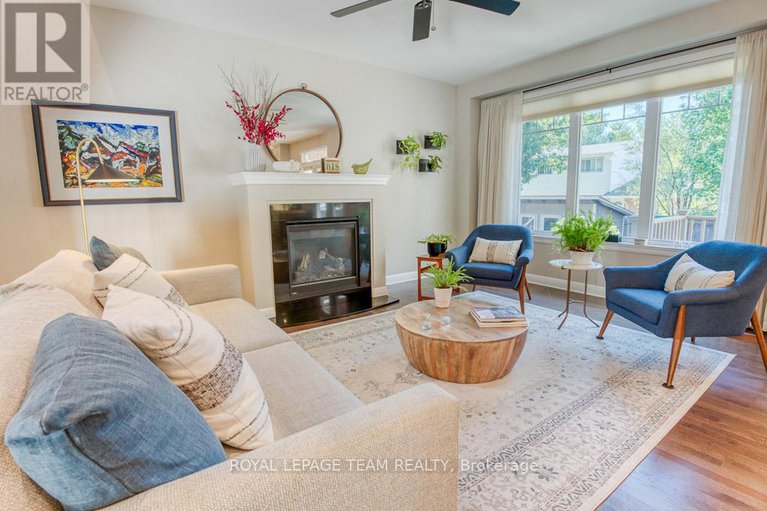 28955797/107-kitsilano-court/bruce-farmgraham-parkqualicumbellands/ottawa/ontario/K2H0B5_6