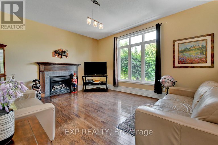 28619248/135-riversedge-crescent/riverside-southgloucester-glen/ottawa/ontario/K1V0Z8_20