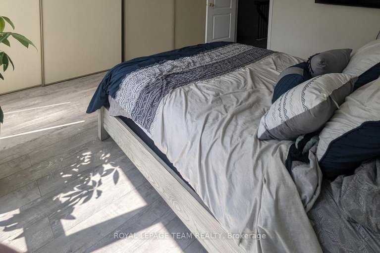 29495843/17b-6010-red-willow-drive/chapel-hill/ottawa/ontario/K1C7H9_11