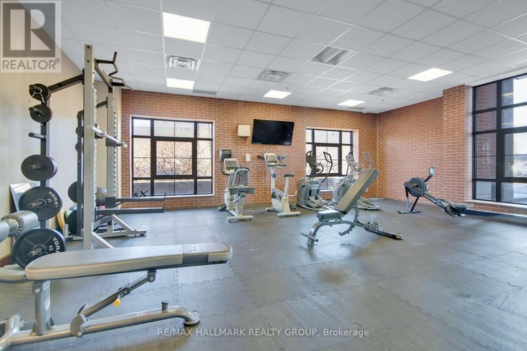 29420201/208-555-anand-private/riverside-park-south/ottawa/ontario/K1V2R7_33