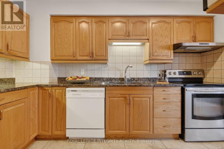 29565527/13-2415-southvale-crescent/sheffield-glenindustrial-park/ottawa/ontario/K1B4T9_16