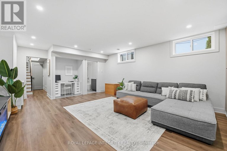 28999711/b-574-edison-avenue/mckellarhighland/ottawa/ontario/K2A1V4_34