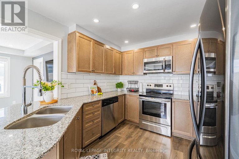 29400978/274-brassy-minnow-crescent/half-moon-bay/ottawa/ontario/K2J6J9_11