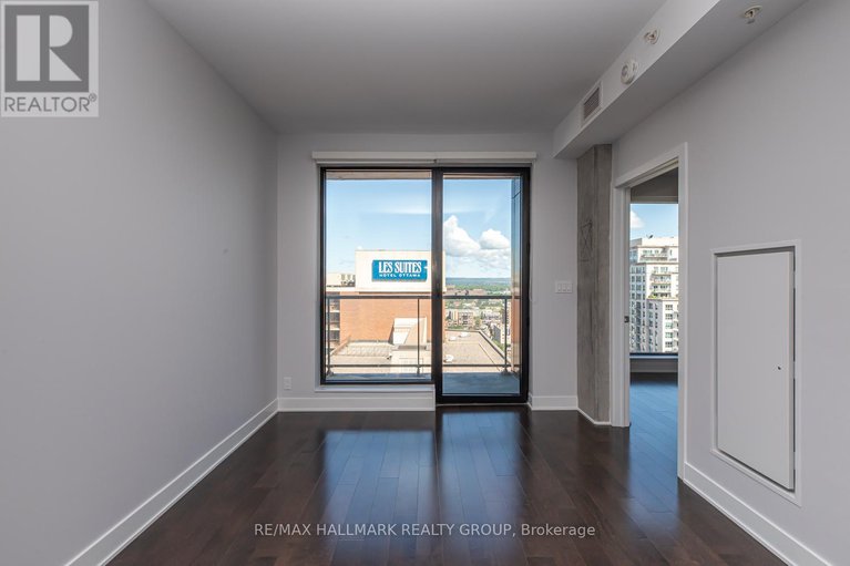 29339652/1905-20-daly-avenue/sandy-hill/ottawa/ontario/K1N0C6_17