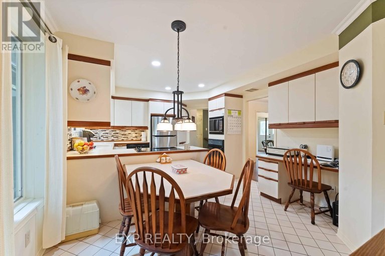 29620058/16-evelyn-street/stittsville-south/ottawa/ontario/K2S1M9_8