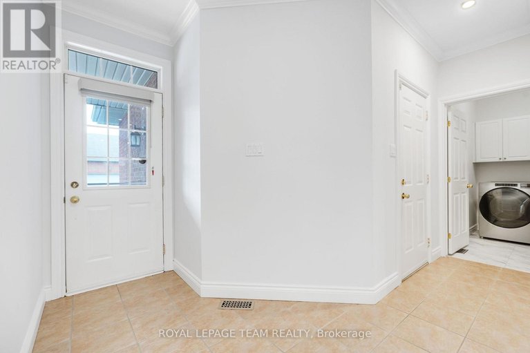 29630264/114-bartlett-private/hunt-clubwestern-community/ottawa/ontario/K1V2A8_6