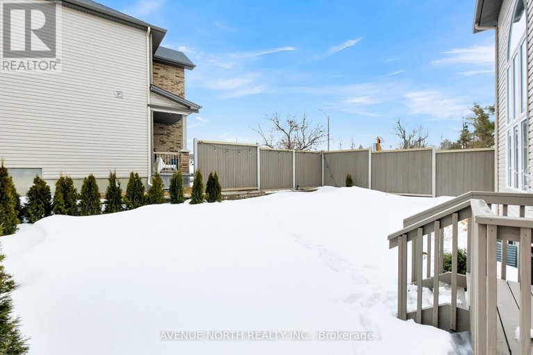 28540961/429-dovehaven-street/mer-bleuebradley-estatesanderson-park/ottawa/ontario/K1W0H2_48