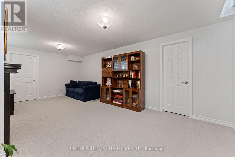 28418654/322-lipizzaner-street/stittsville-south/ottawa/ontario/K2S0X9_22