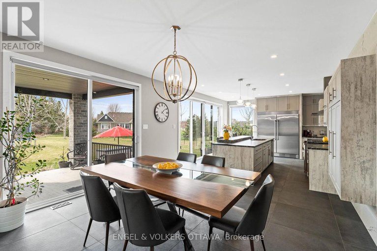 28785285/532-leimerk-court/manotick-village-manotick-estates/ottawa/ontario/K4M0E3_11