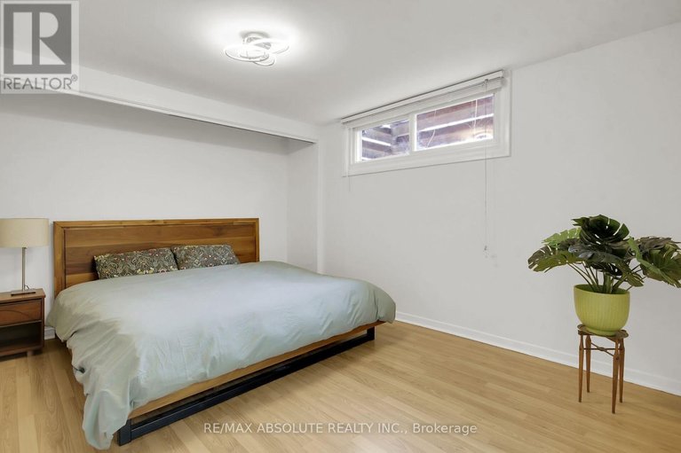 29679102/731-dovercourt-avenue/mckellarhighland/ottawa/ontario/K2A0W9_37