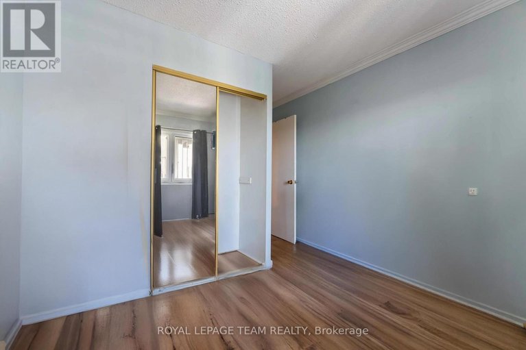 29639208/606-158c-mcarthur-avenue/vanier/ottawa/ontario/K1L8E7_20