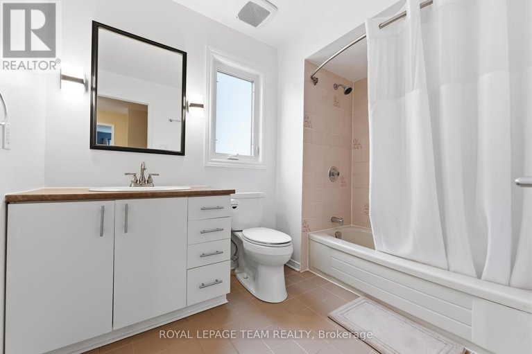 29639802/19-hackett-street/hunt-club-woods/ottawa/ontario/K1V0P9_29