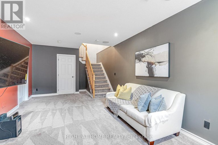 28630070/317-glenbrae-avenue/morgans-grantsouth-march/ottawa/ontario/K2W0B9_35