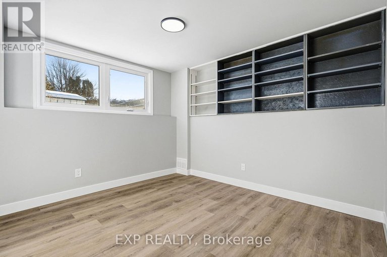 29215981/2158-fillmore-crescent/beacon-hill-north/ottawa/ontario/K1J6A4_39