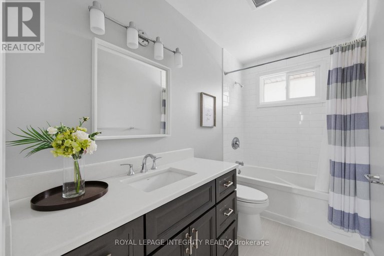 29430420/8-smugglers-court/arlington-woods/ottawa/ontario/K2H7Y7_29