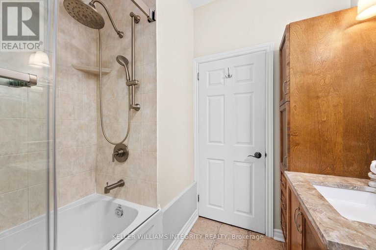 28054829/3-briarcliffe-drive/rothwell-heights/ottawa/ontario/K1J6E3_32