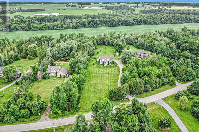 28589212/8289-rodney-farm-drive/osgoode-twp-north-of-reg-rd-6/ottawa/ontario/K0A2P0_45