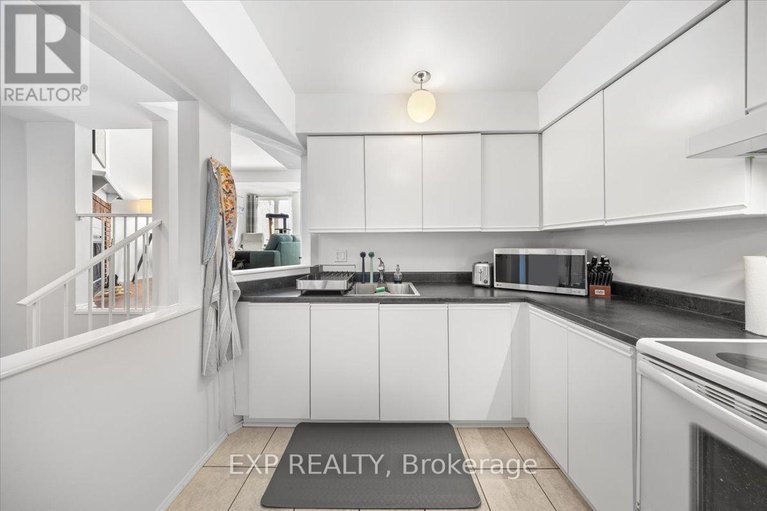 29397817/b-207-woodfield-drive/tanglewood/ottawa/ontario/K2G4P2_11