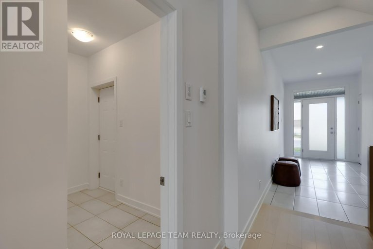 28890064/856-clapham-terrace/stittsville-south/ottawa/ontario/K2S2P1_7