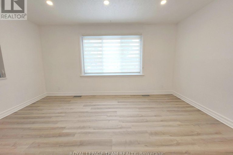 28979840/852-cummings-avenue/castle-heightsrideau-high/ottawa/ontario/K1K2L4_6