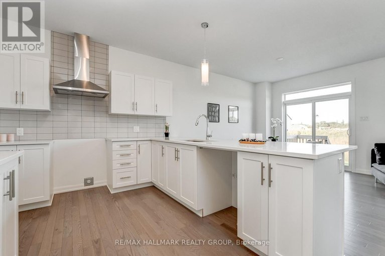 28758866/474-sterling-avenue/clarencerockland-twp/clarence-rockland/ontario/K4K1P6_15