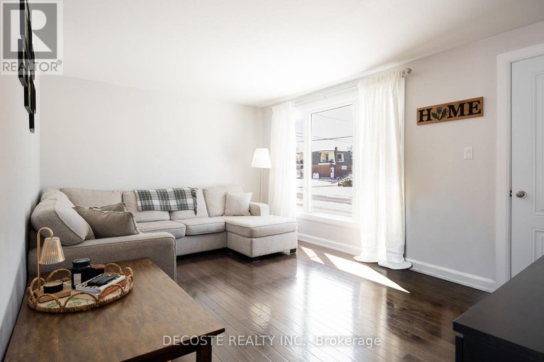 29524122/15-marlborough-street/maxville/north-glengarry/ontario/K0C1T0_3