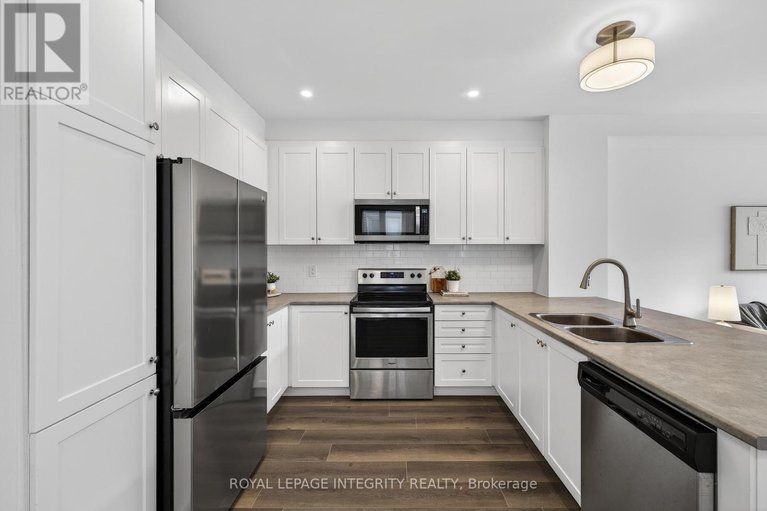 29521534/21-caspian-row/emerald-meadowstrailwest/ottawa/ontario/K2V0R7_11