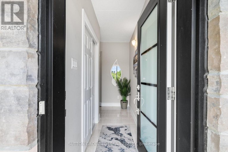28851204/165-302-masters-lane/town-of-rockland/clarence-rockland/ontario/K4K0L3_3