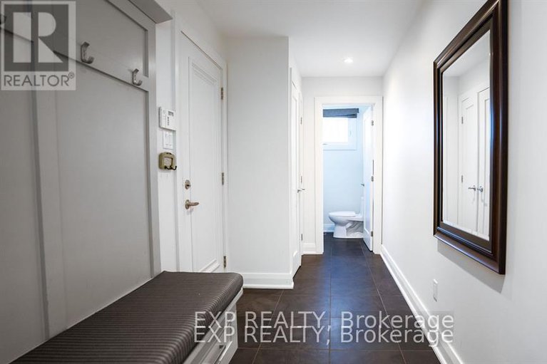 28643712/17-chesswood-court/pineglencountry-place/ottawa/ontario/K2E7E3_10