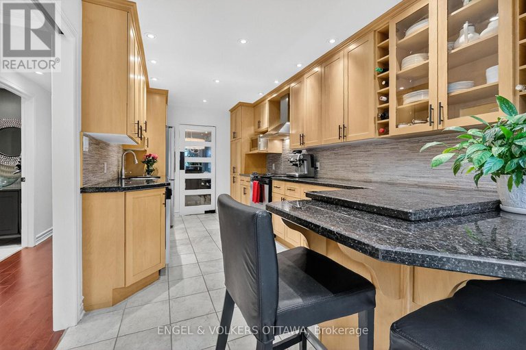 29238292/c8-111-echo-drive-w/ottawa-east/ottawa/ontario/K1S5K8_7