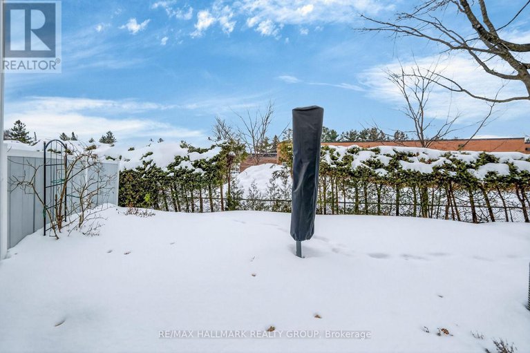 29413276/9-forsyth-lane/crystal-beach/ottawa/ontario/K2H9H1_45