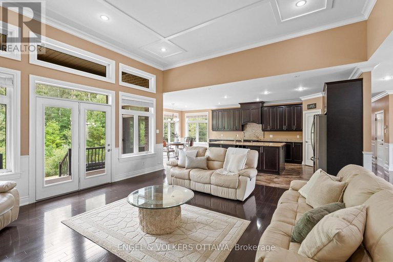 28819198/7510-village-centre-place/osgoode-twp-north-of-reg-rd-6/ottawa/ontario/K4P0C8_8