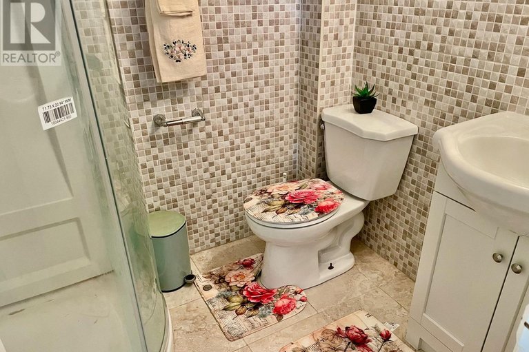 28921188/15-sturbridge-private/hunt-club-parkgreenboro/ottawa/ontario/K1T3J6_7